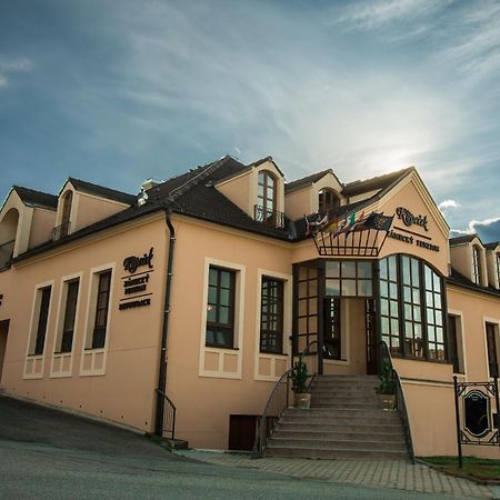 Hotel Zamecky Penzion Kopecek Rájec-Jestřebí Exterior foto